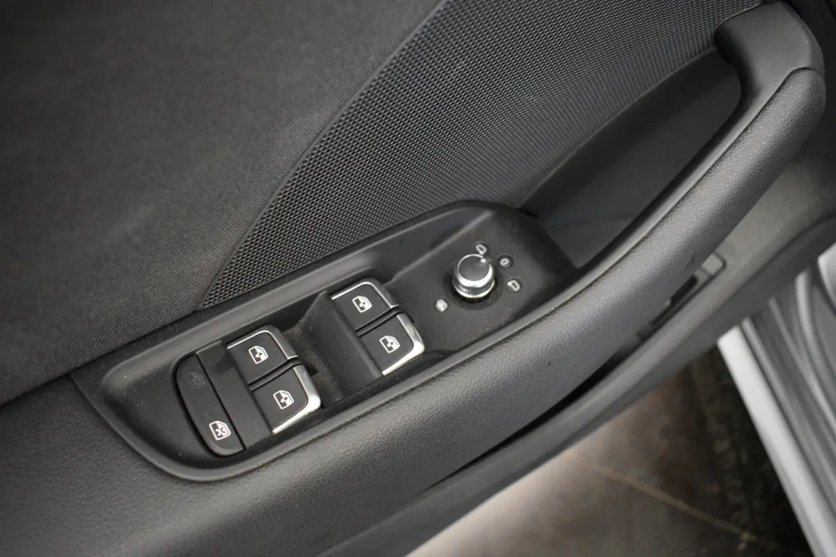 1.4 e-tron 204PK Sport Clima Sportstoel Lane assist Navi PDC