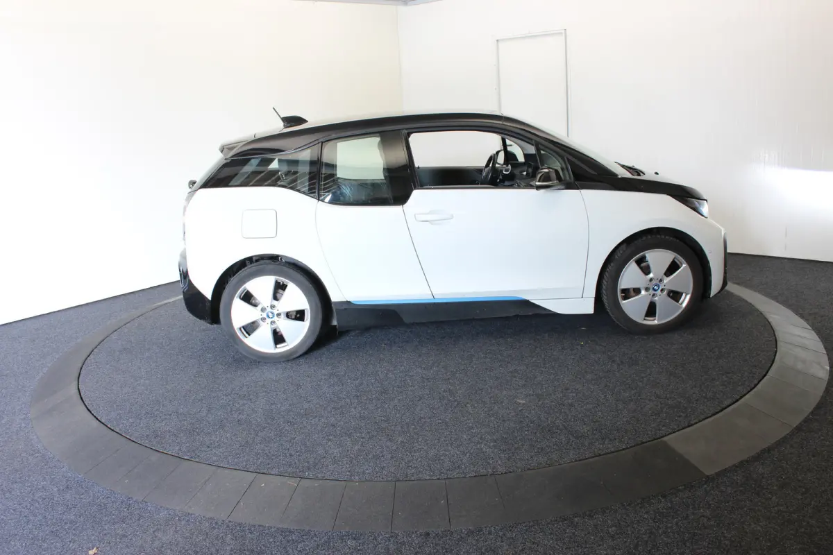 Executive 120Ah SOH 100% 42 kWh Warmtepomp CCS Snel lader Camera Stoelver. Navi