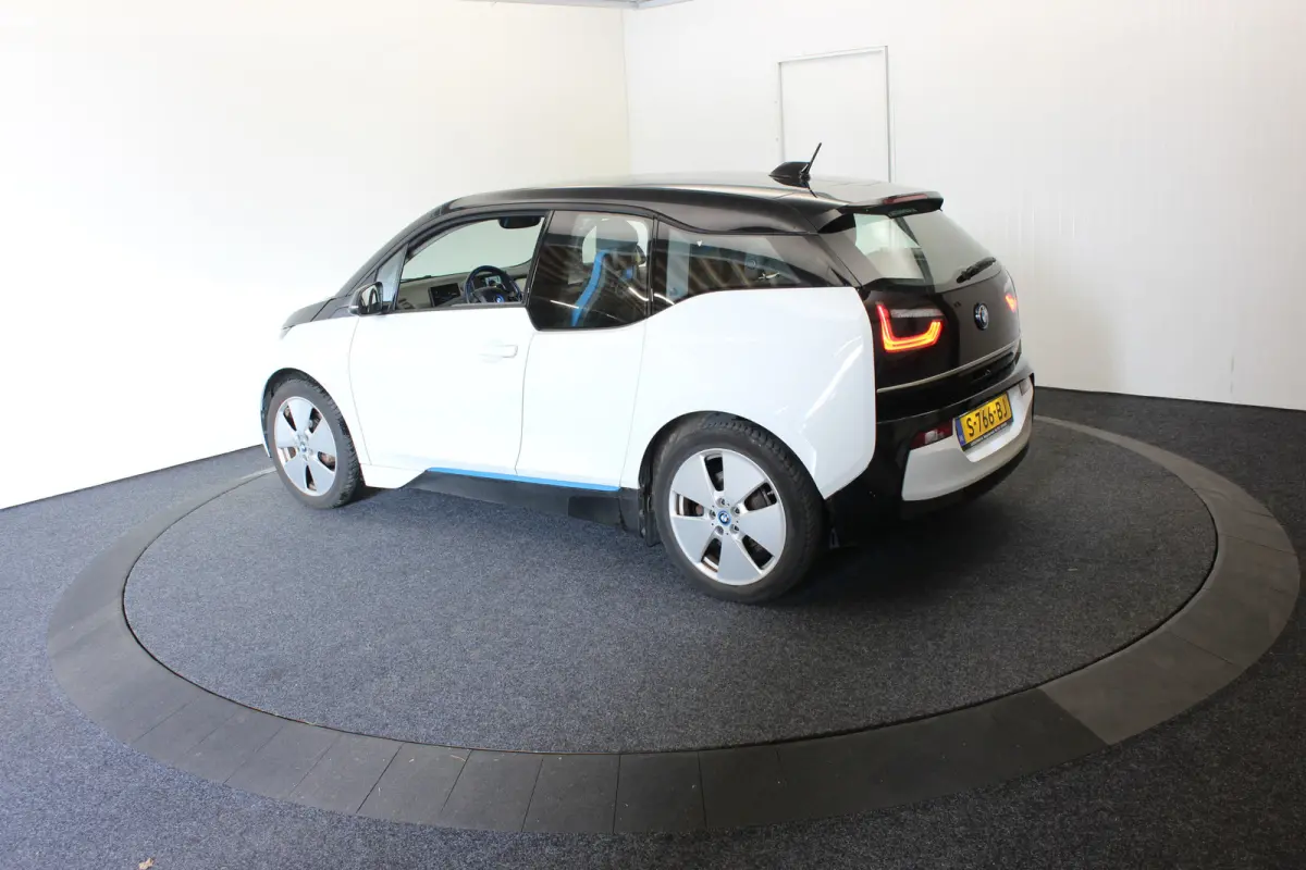 Executive 120Ah SOH 100% 42 kWh Warmtepomp CCS Snel lader Camera Stoelver. Navi