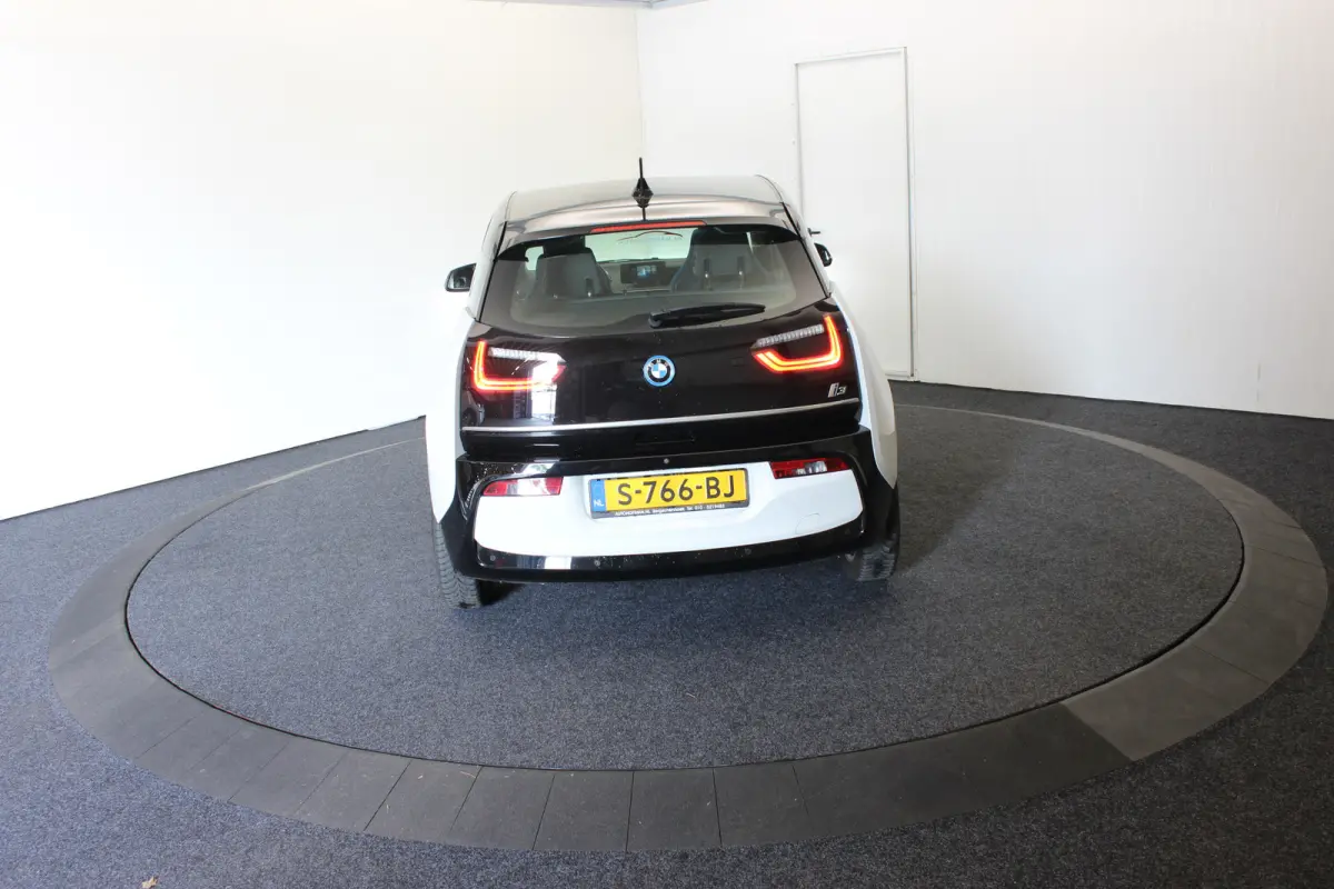 Executive 120Ah SOH 100% 42 kWh Warmtepomp CCS Snel lader Camera Stoelver. Navi