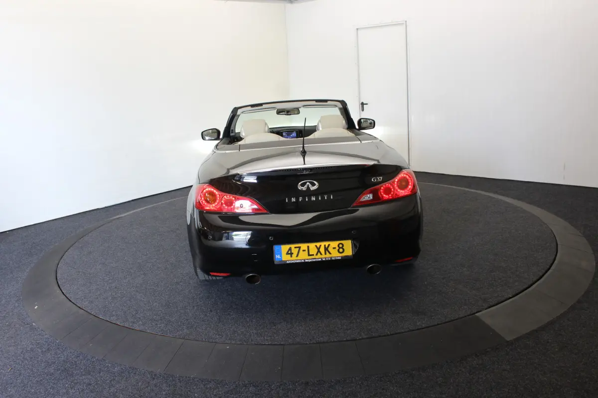 G37 GT Premium Bose Camera  NL Auto