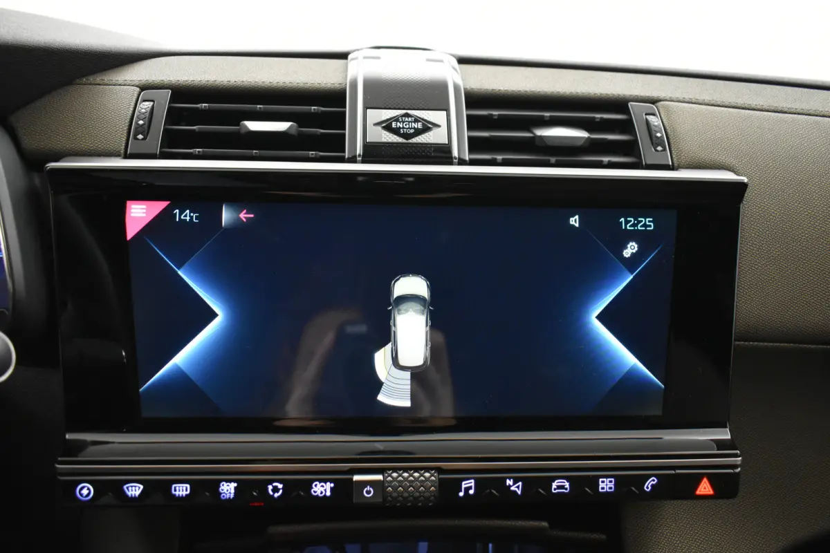 E-Tense PHEV 4x4 Bastille+