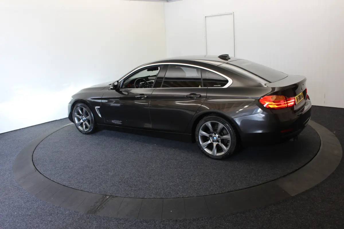 420d 181PK M-Sport Executive Groot Navi