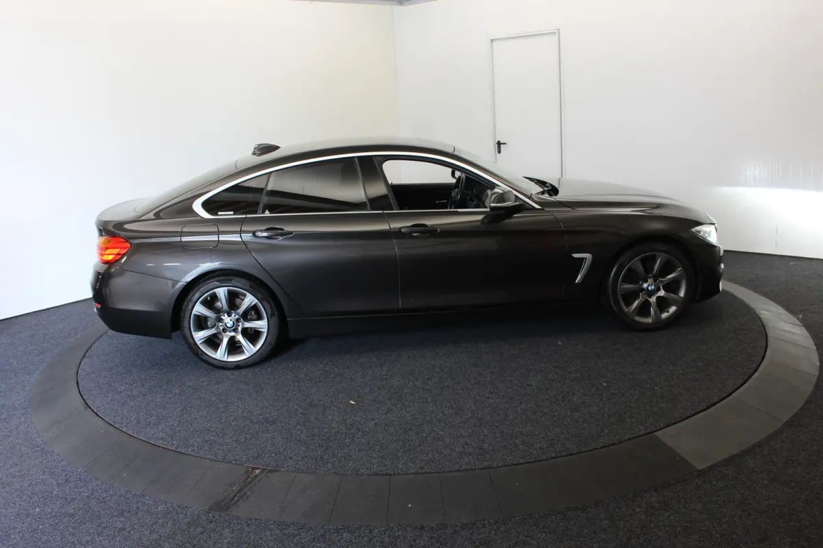 420d 181PK M-Sport Executive Groot Navi