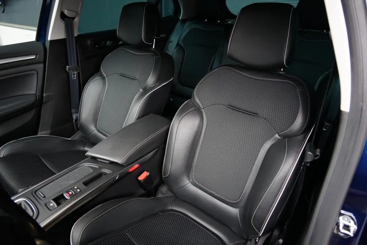 1.3 TCe Bose, R-Link, CarPlay, dodehoek, cam.