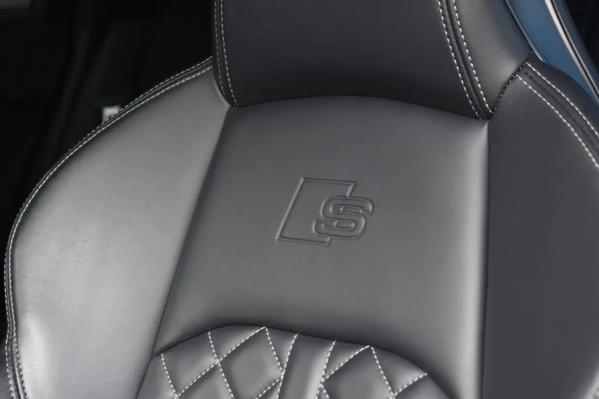 3.0 TDI S4 quattro Audi A4 Avant 3.0 TDI S4 quattro