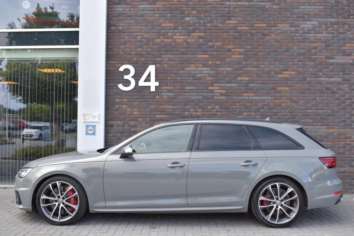 3.0 TDI S4 quattro Audi A4 Avant 3.0 TDI S4 quattro