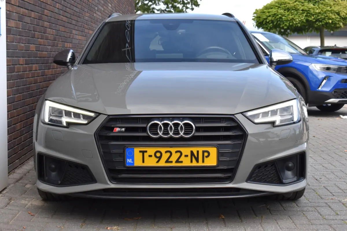 3.0 TDI S4 quattro Audi A4 Avant 3.0 TDI S4 quattro