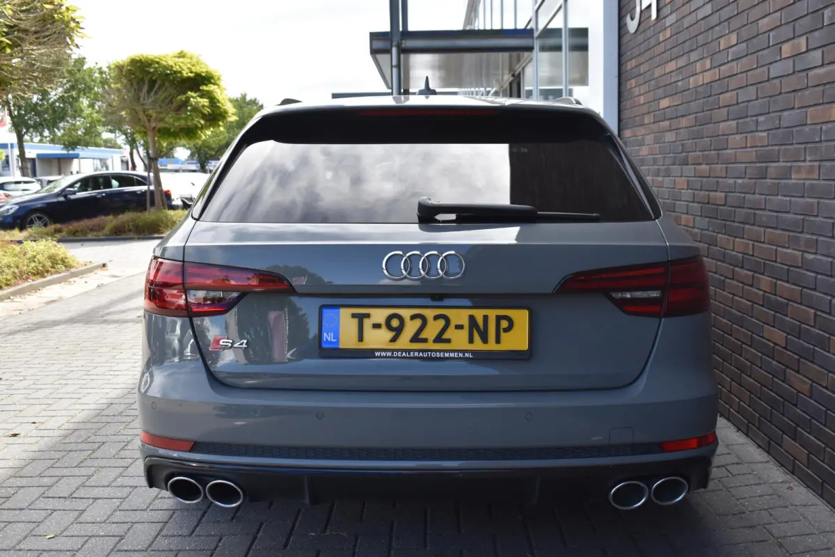 3.0 TDI S4 quattro Audi A4 Avant 3.0 TDI S4 quattro