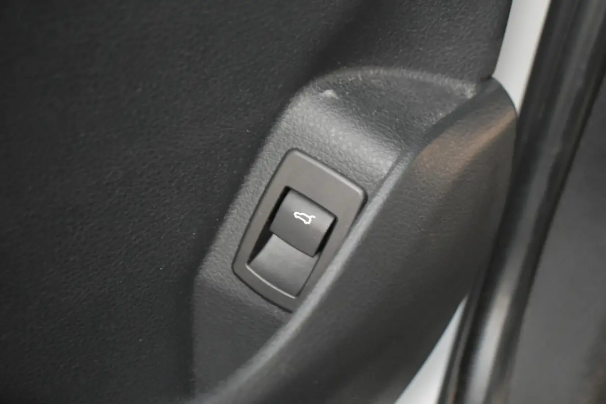 220 7P M-Sport 192 PK Paremoer lak Trekhaak Executive