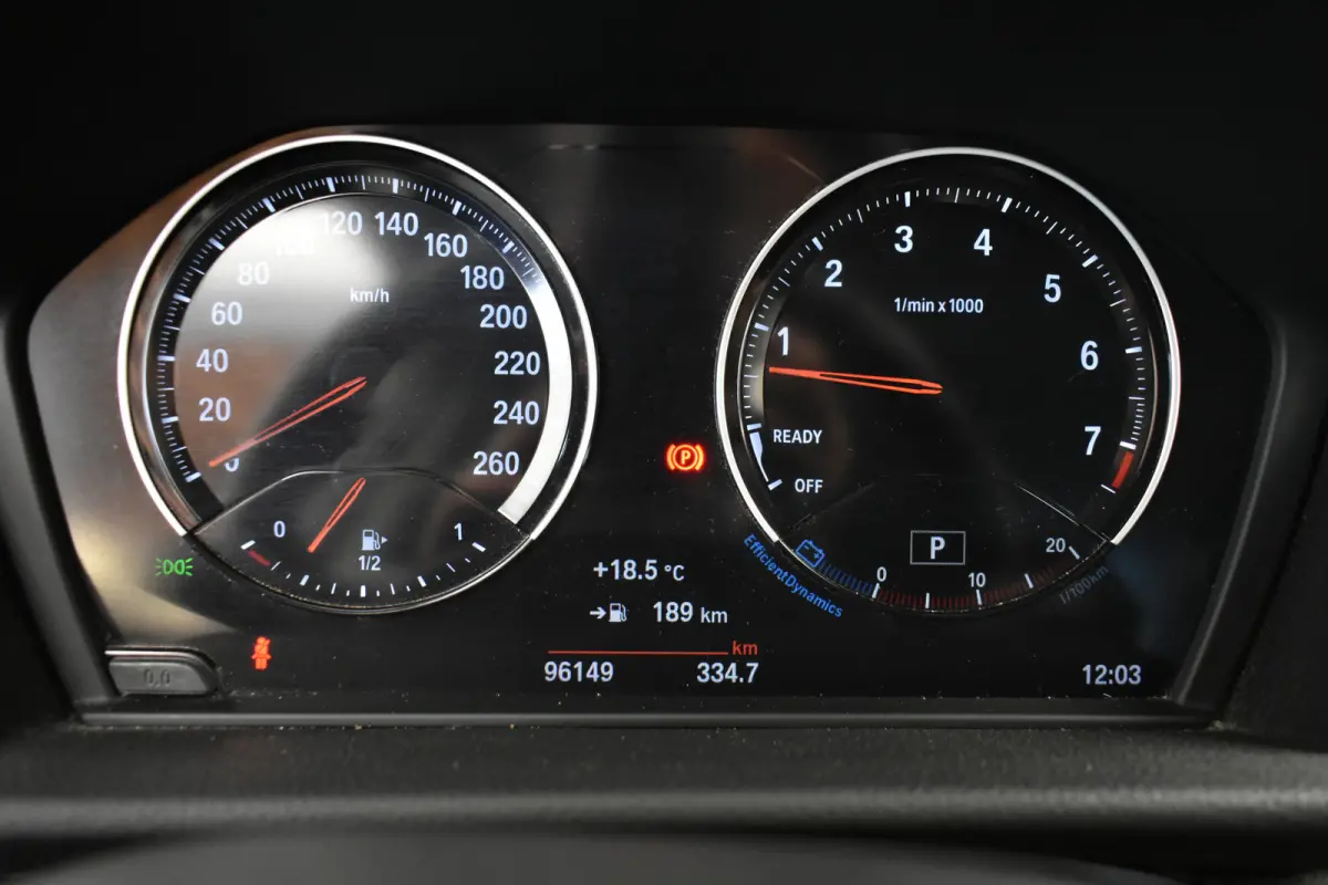 220 7P M-Sport 192 PK Paremoer lak Trekhaak Executive