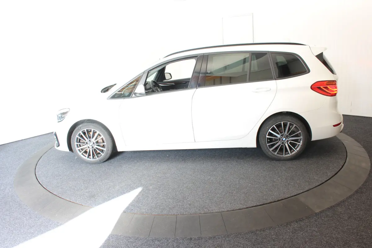 220 7P M-Sport 192 PK Paremoer lak Trekhaak Executive