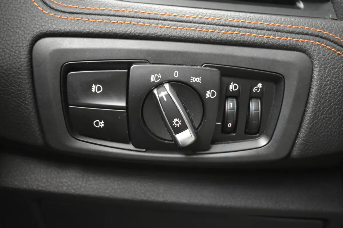 220 7P M-Sport 192 PK Paremoer lak Trekhaak Executive