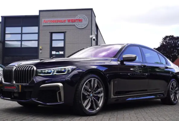 M760Li xDrive High Executive | Massage | TV | Koelbox | HuD | BMW Drive Assisted | 360 cam | Stoelkoeling | Bowers |