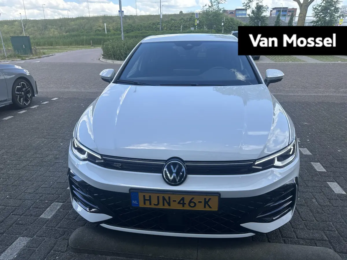 1.5 eTSI R-Line Edition | Automaat | Navigatie | Draadloze Apple carplay | Adaptive cruise control | Parkeersensoren | 360' graden Camera | Climate control | Dodehoek sensoren | Park Assist 