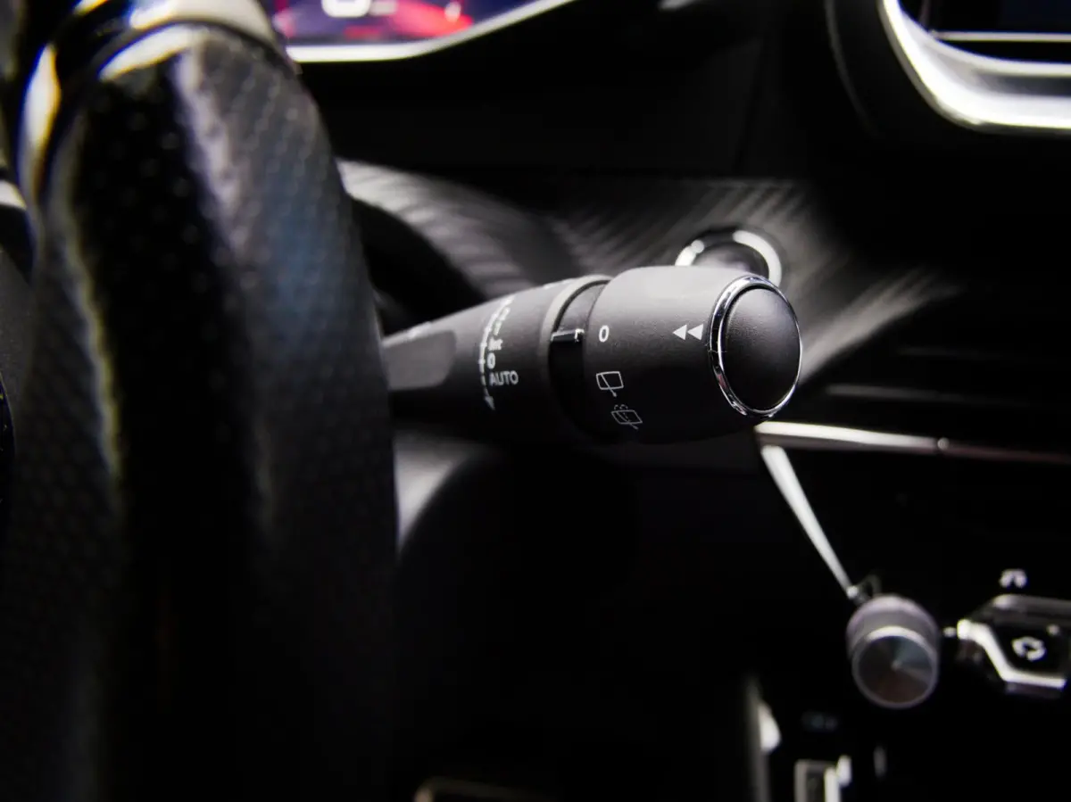 1.2 PureTech GT (SFEERVERLICHTING, APPLE CARPLAY/ANDROID AUTO, ACHTERUITRIJCAMERA, NAVIGATIESYSTEEM, CRUISE CONTROL)