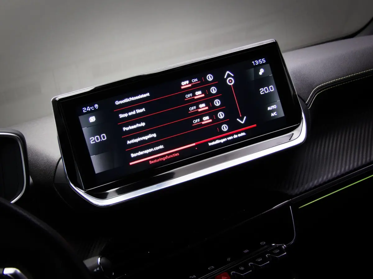 1.2 PureTech GT (SFEERVERLICHTING, APPLE CARPLAY/ANDROID AUTO, ACHTERUITRIJCAMERA, NAVIGATIESYSTEEM, CRUISE CONTROL)