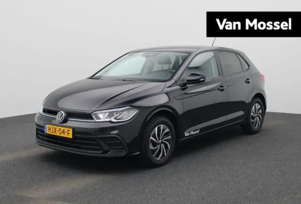 1.0 TSI Life Edition | Parkeersensoren achter | Achteruitrijcamera | Apple Carplay draadloos | Android Auto draadloos | Digitale cockpit | 15 inch lichtmetalen velgen |  Vierseizoensbanden