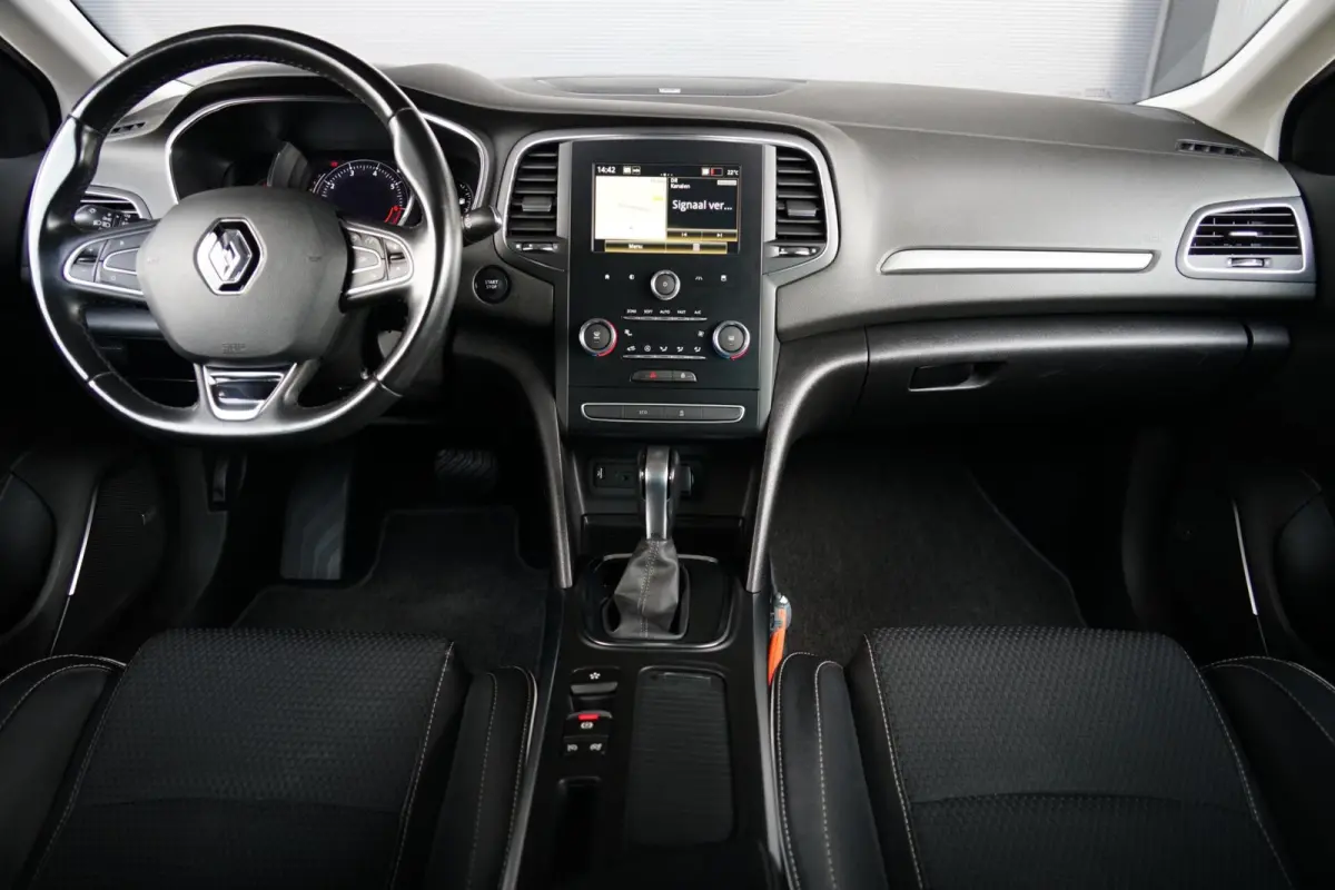 1.3 TCe Bose, aut. R-Link, CarPlay, keyless