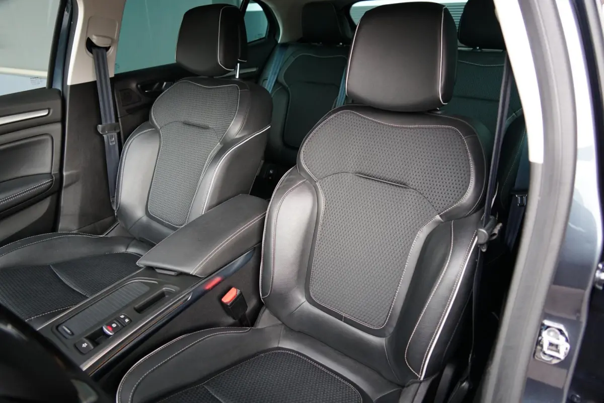 1.3 TCe Bose, aut. R-Link, CarPlay, keyless