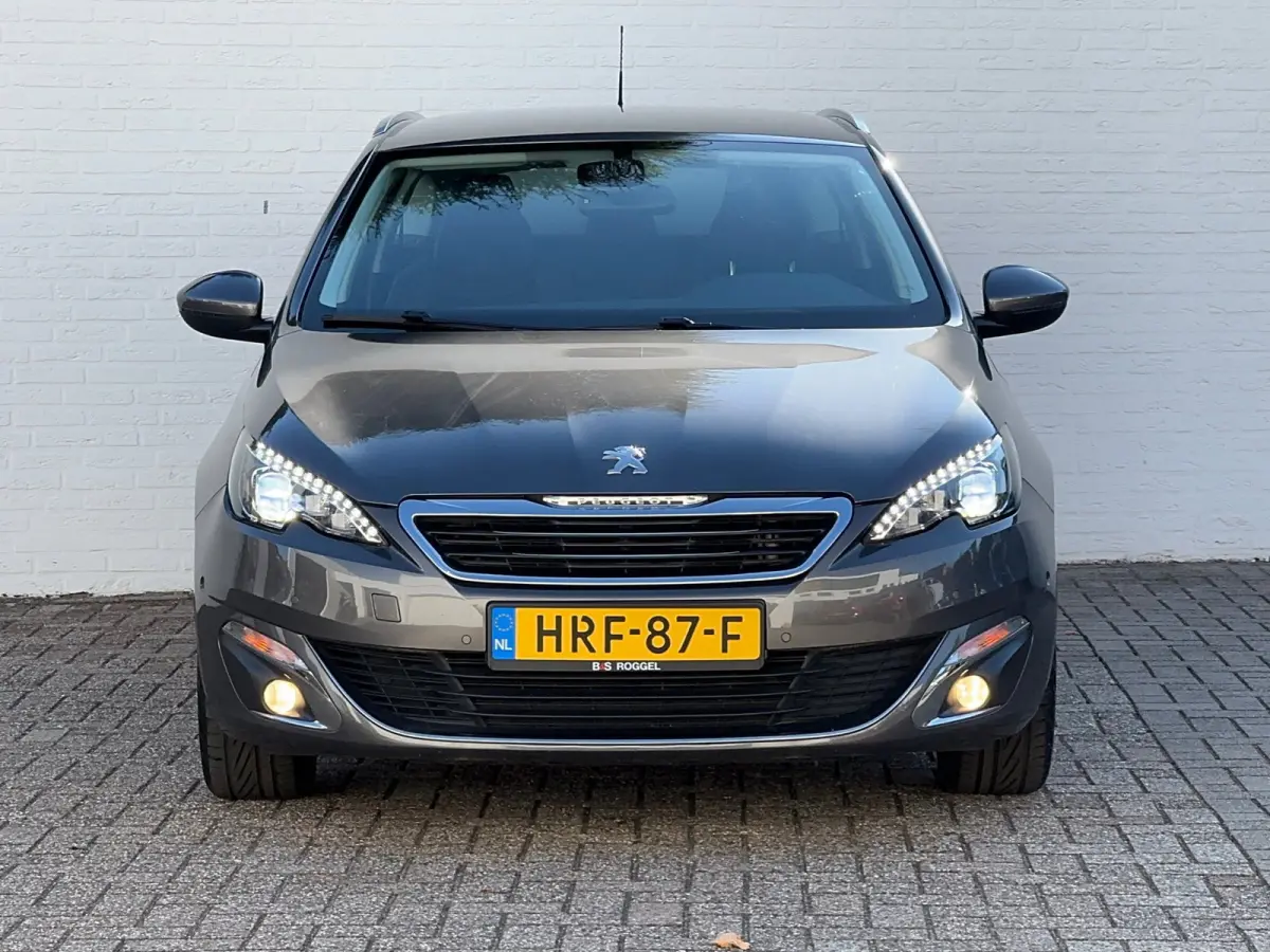 1.2 PureTech Allure Leder/alcantara Led koplampen Camera Cruise Navigatie