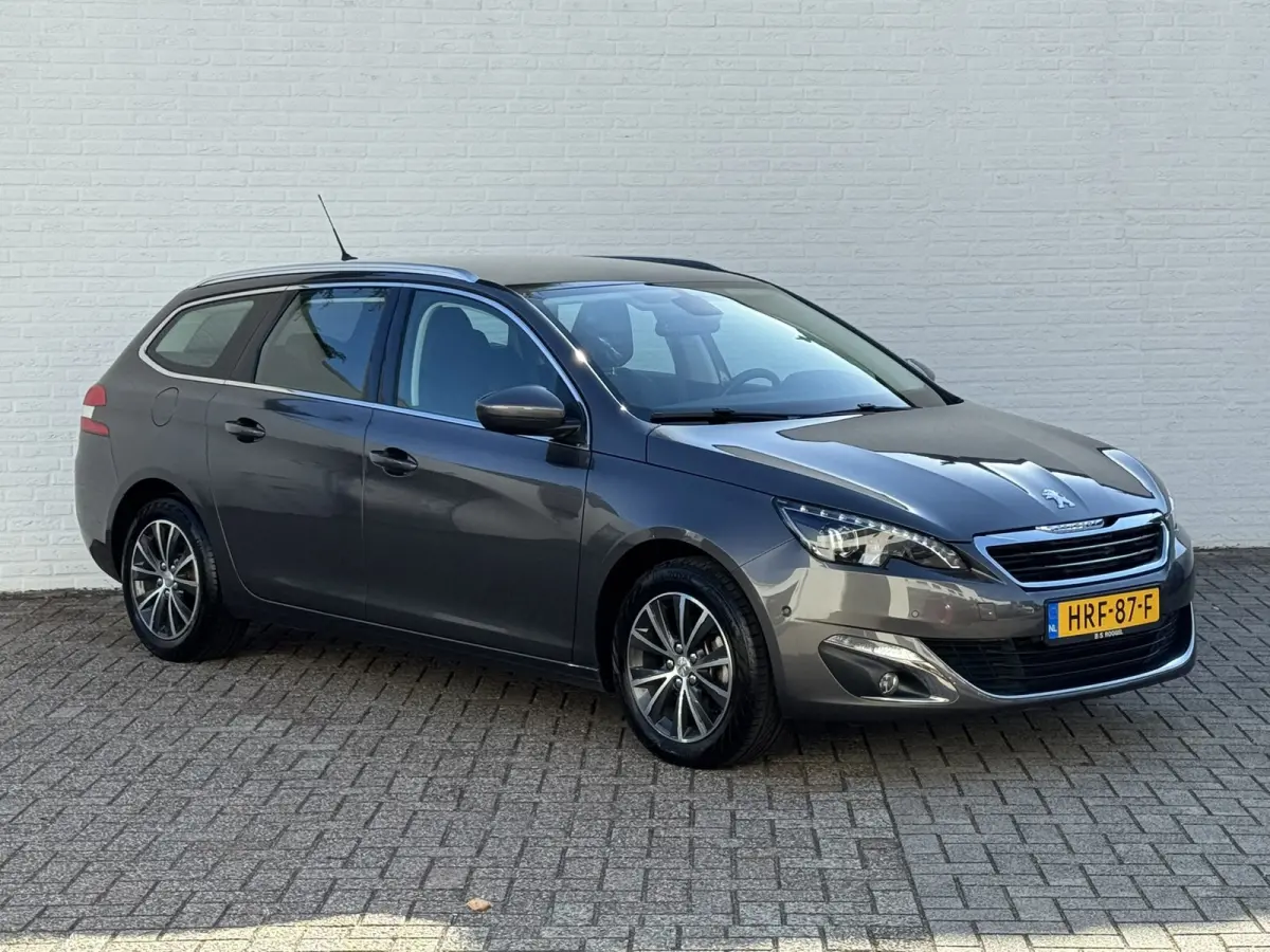 1.2 PureTech Allure Leder/alcantara Led koplampen Camera Cruise Navigatie
