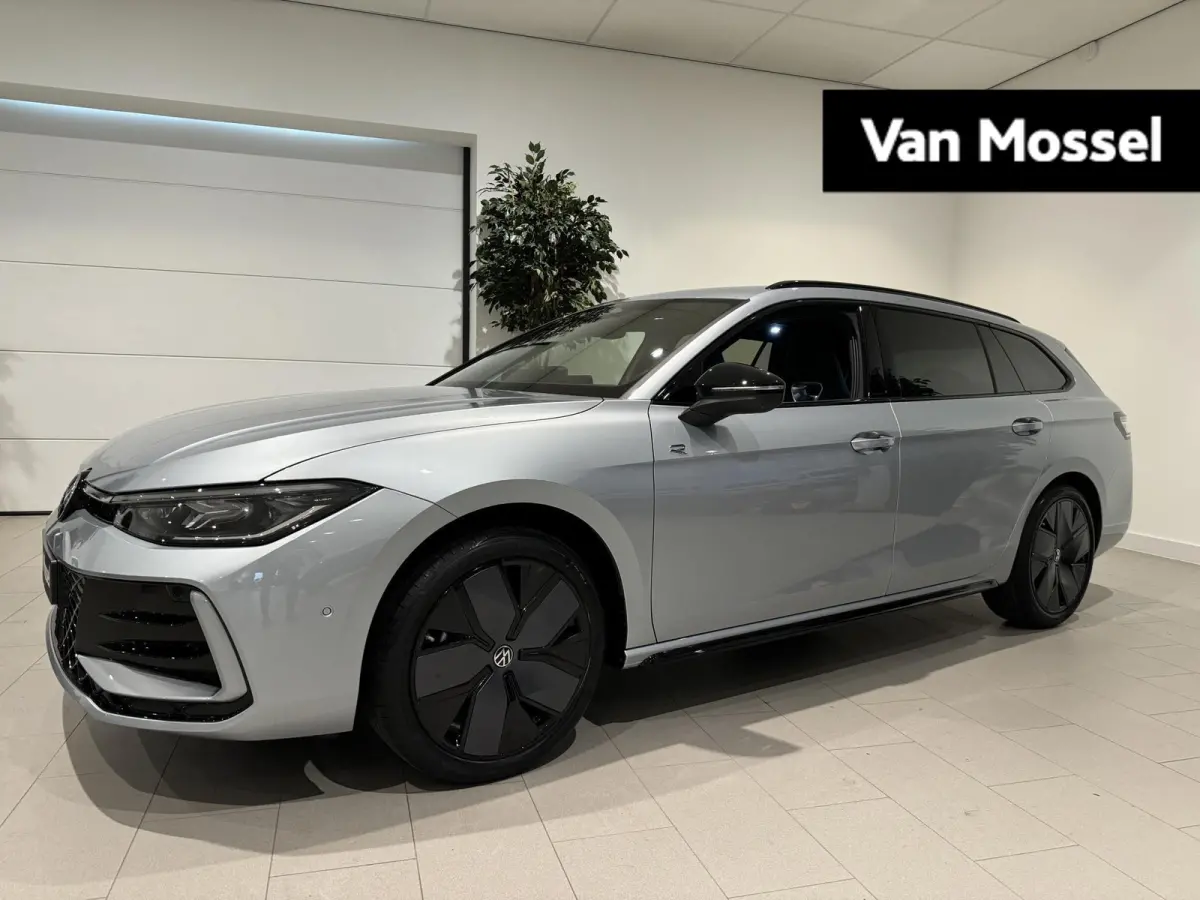 1.5 eTSI R-Line Edition 150PK | Fysieke voorraad auto | Automaat | Direct leverbaar | Assistance Pakket Plus | Black Style Pakket | Comfort Pakket Plus | Navigatie | Harman Kardon