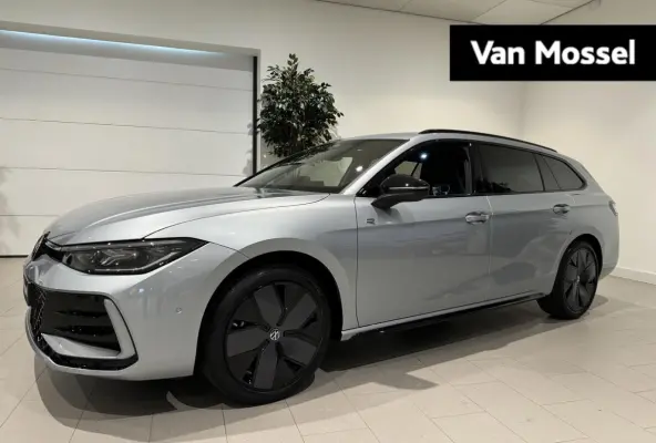 1.5 eTSI R-Line Edition 150PK | Fysieke voorraad auto | Automaat | Direct leverbaar | Assistance Pakket Plus | Black Style Pakket | Comfort Pakket Plus | Navigatie | Harman Kardon