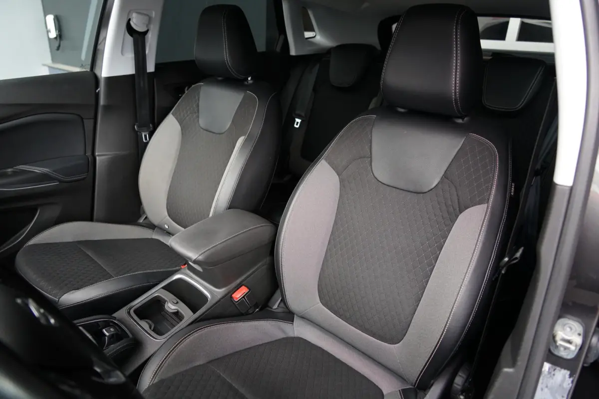 1.2 Turbo Innovation, keyless, CarPlay, cam.