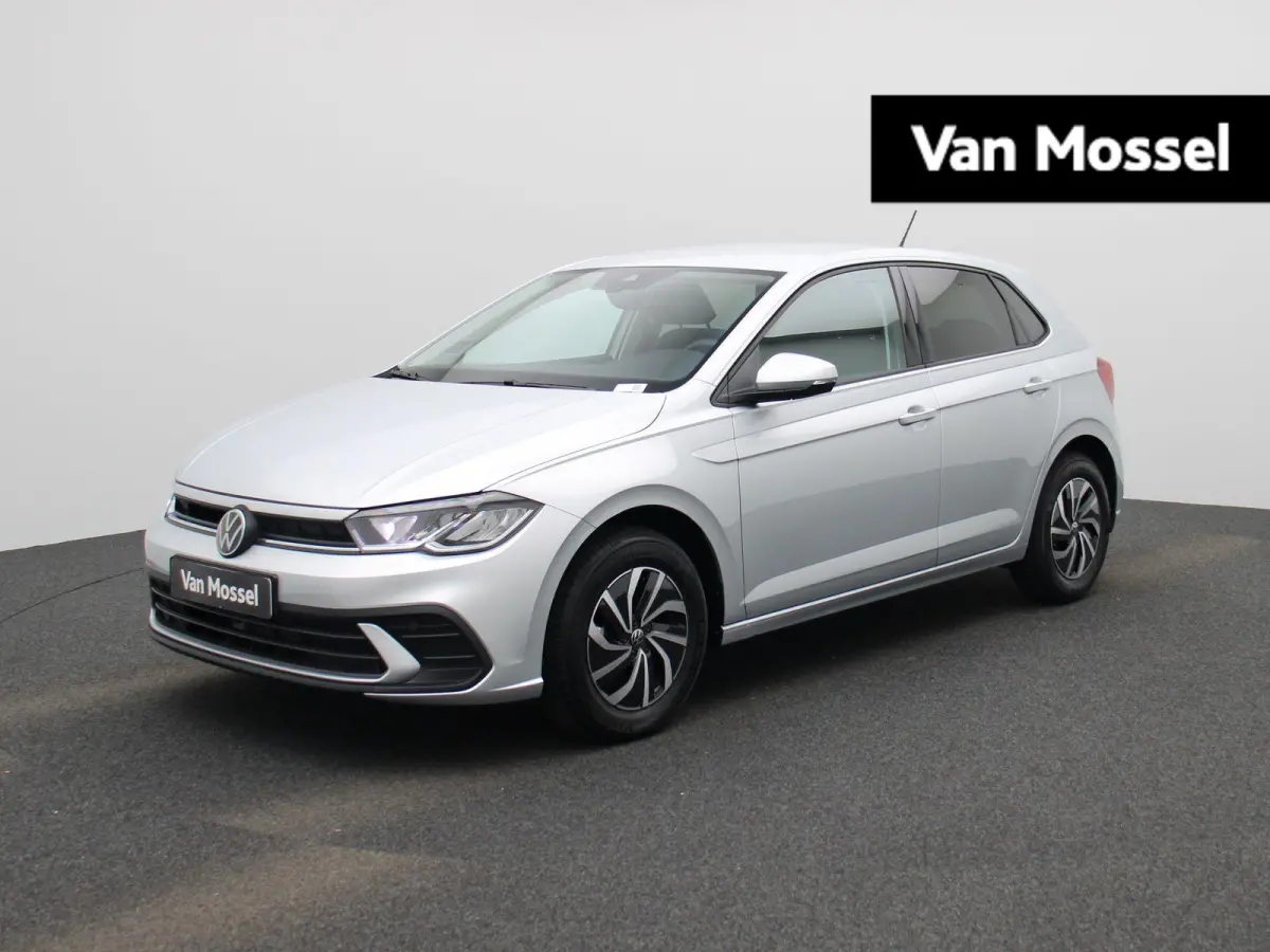 1.0 TSI Life Edition 95PK | Fysieke voorraad auto | Direct leverbaar | 15 inch lichtmetaal | Navigatie | Airconditioning ‘Air Care Climatronic’, 2 temperatuurzones, met actief combifilte