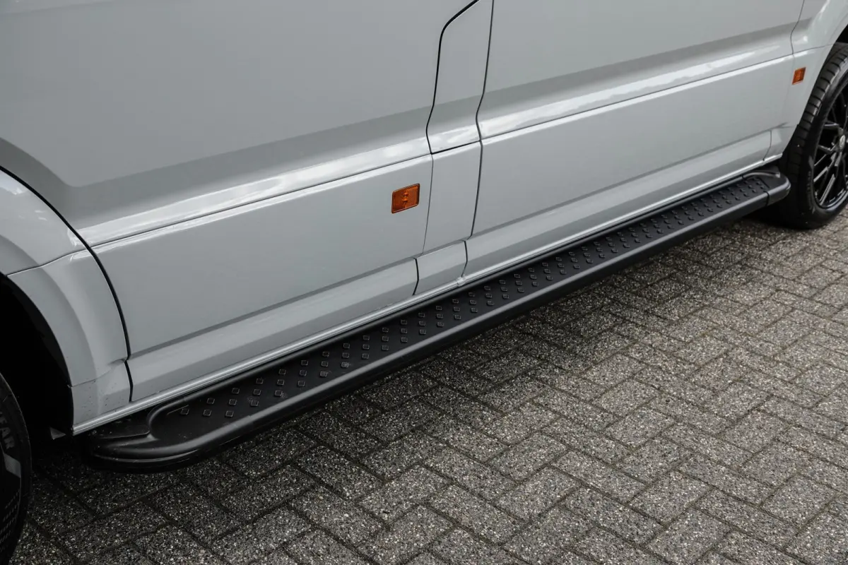 L3H2 | 177Pk Aut. | | Nieuw Model | 10,4'' Navigatie | 19'' | Traffic Grey