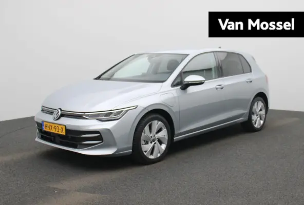 1.5 eHybrid Life Edition | Navigatie | Draadloze Apple Carplay | Adaptieve cruise control | Lane assist | Stoelverwarming | Stuurwielverwarming | Climate control | Achteruitrij camera | Park