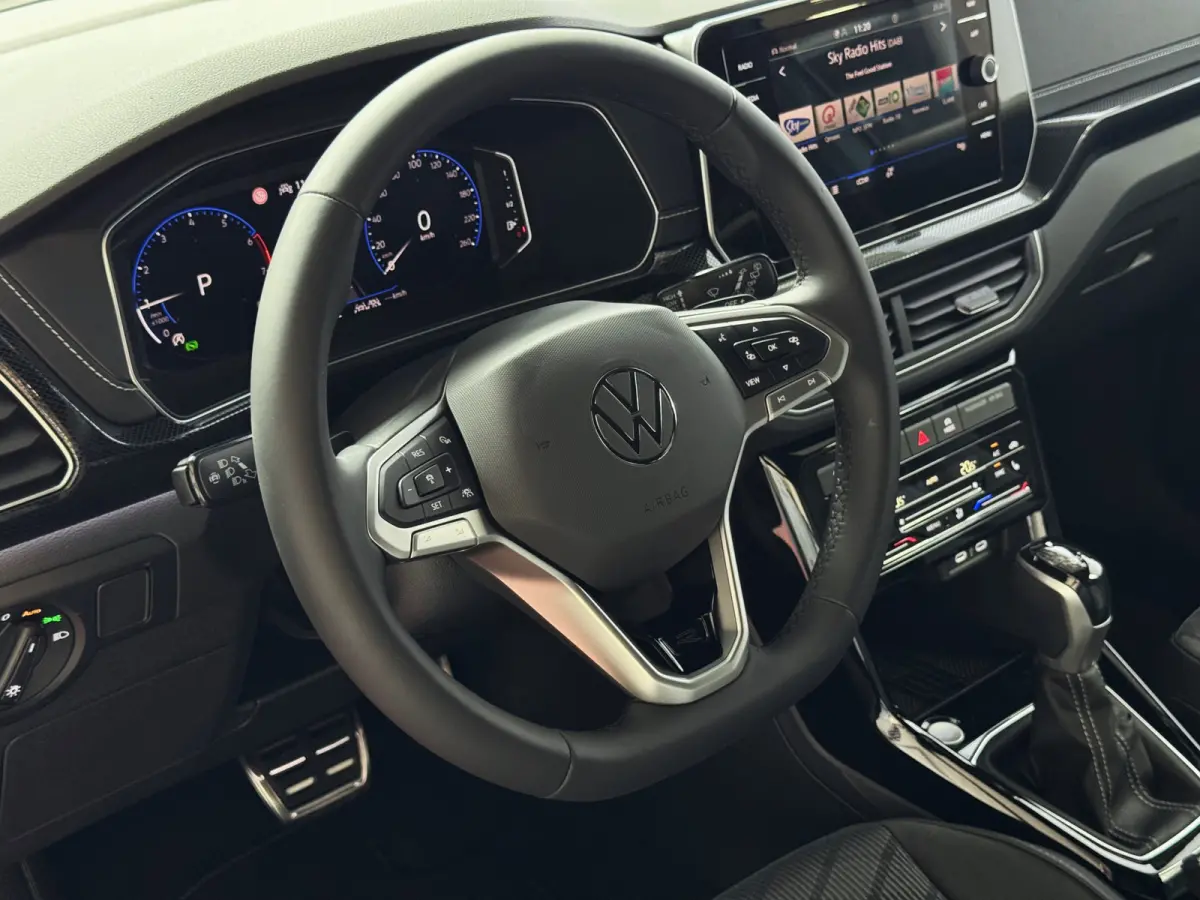 ✅NIEUWE AUTO✅ TSI 115PK R-LINE EDITION TREKHAAK LED LMV IQ CAMERA STOELVERW ✅2025 ✅ ✅Top Auto's Wijchen , 30 Jaar Specialist in Volkswagen  : Alle Type's : R-Line Edition / Style /