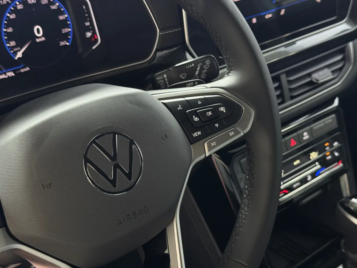 ✅NIEUWE AUTO✅ TSI 115PK R-LINE EDITION TREKHAAK LED LMV IQ CAMERA STOELVERW ✅2025 ✅ ✅Top Auto's Wijchen , 30 Jaar Specialist in Volkswagen  : Alle Type's : R-Line Edition / Style /