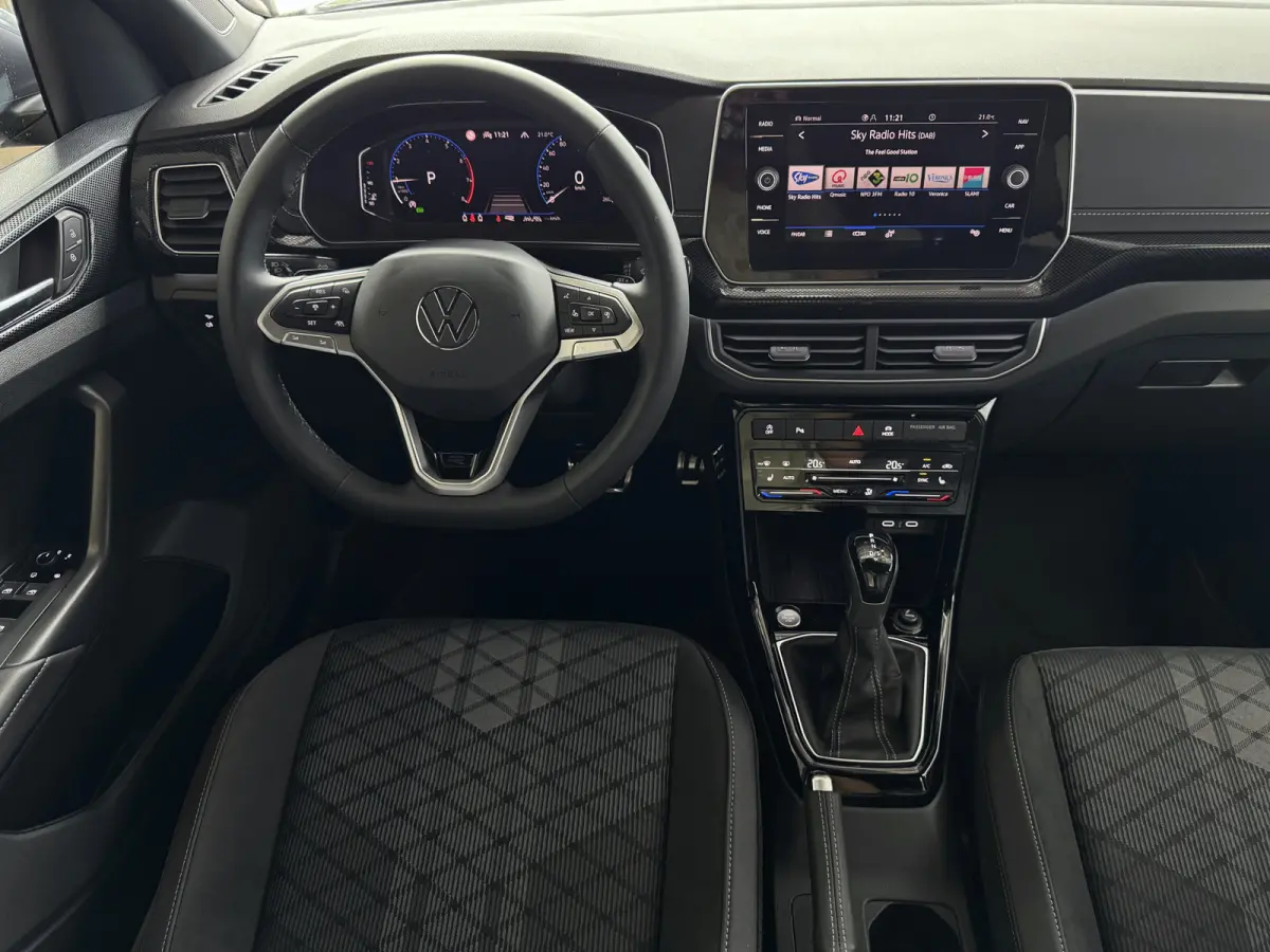 ✅NIEUWE AUTO✅ TSI 115PK R-LINE EDITION TREKHAAK LED LMV IQ CAMERA STOELVERW ✅2025 ✅ ✅Top Auto's Wijchen , 30 Jaar Specialist in Volkswagen  : Alle Type's : R-Line Edition / Style /