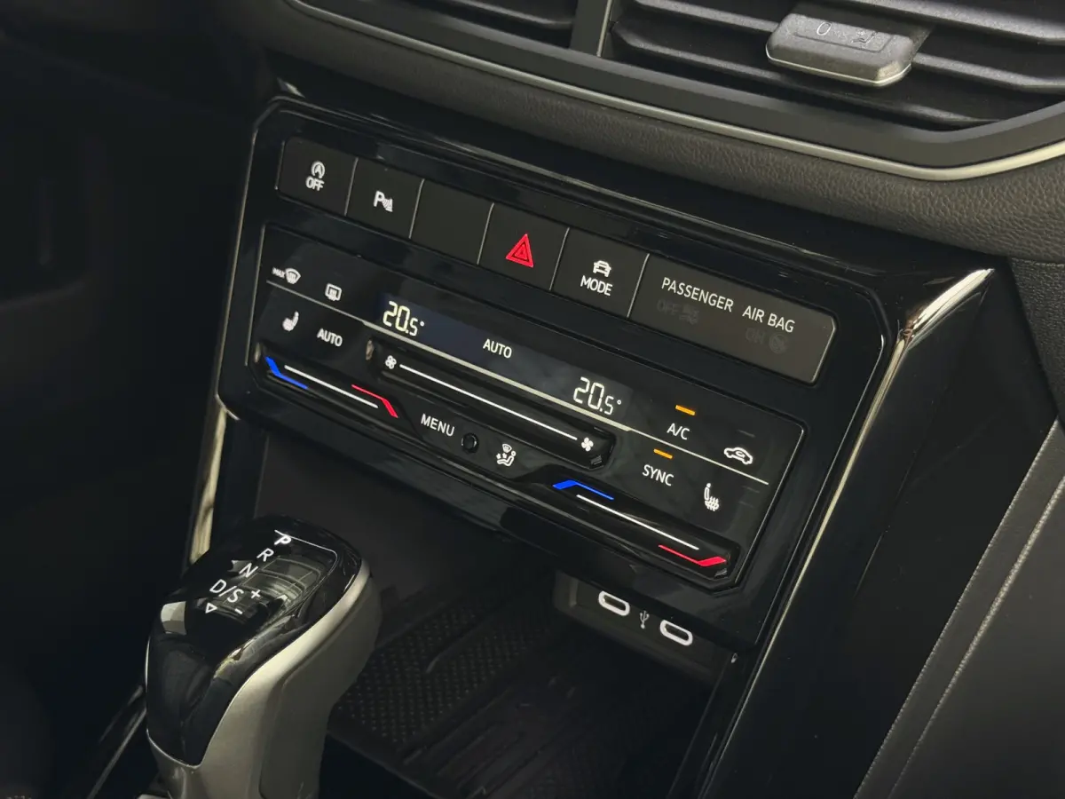 ✅NIEUWE AUTO✅ TSI 115PK R-LINE EDITION TREKHAAK LED LMV IQ CAMERA STOELVERW ✅2025 ✅ ✅Top Auto's Wijchen , 30 Jaar Specialist in Volkswagen  : Alle Type's : R-Line Edition / Style /