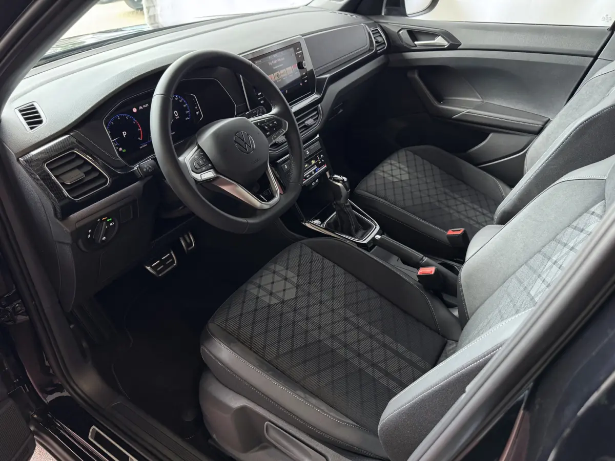✅NIEUWE AUTO✅ TSI 115PK R-LINE EDITION TREKHAAK LED LMV IQ CAMERA STOELVERW ✅2025 ✅ ✅Top Auto's Wijchen , 30 Jaar Specialist in Volkswagen  : Alle Type's : R-Line Edition / Style /