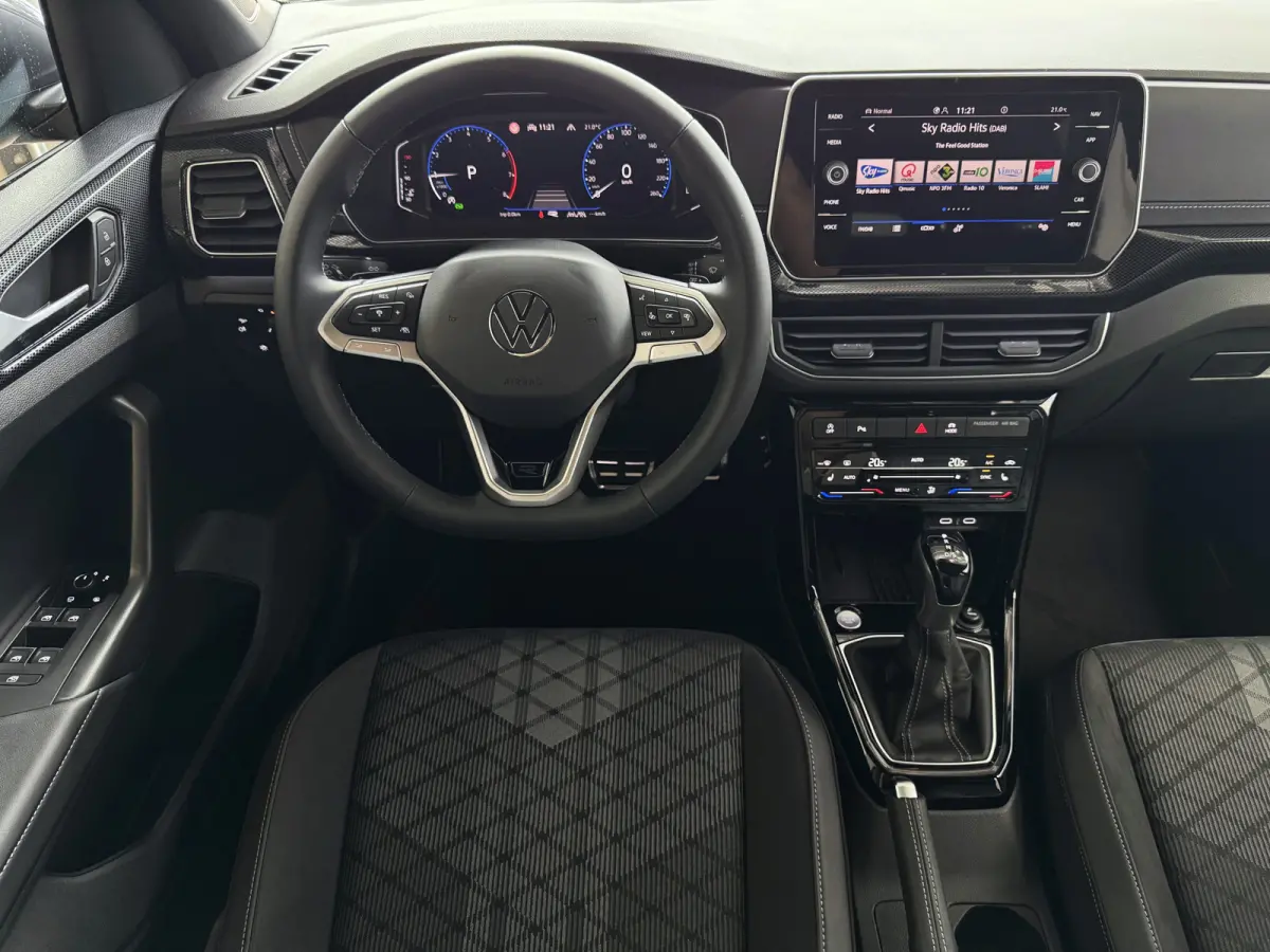 ✅NIEUWE AUTO✅ TSI 115PK R-LINE EDITION TREKHAAK LED LMV IQ CAMERA STOELVERW ✅2025 ✅ ✅Top Auto's Wijchen , 30 Jaar Specialist in Volkswagen  : Alle Type's : R-Line Edition / Style /