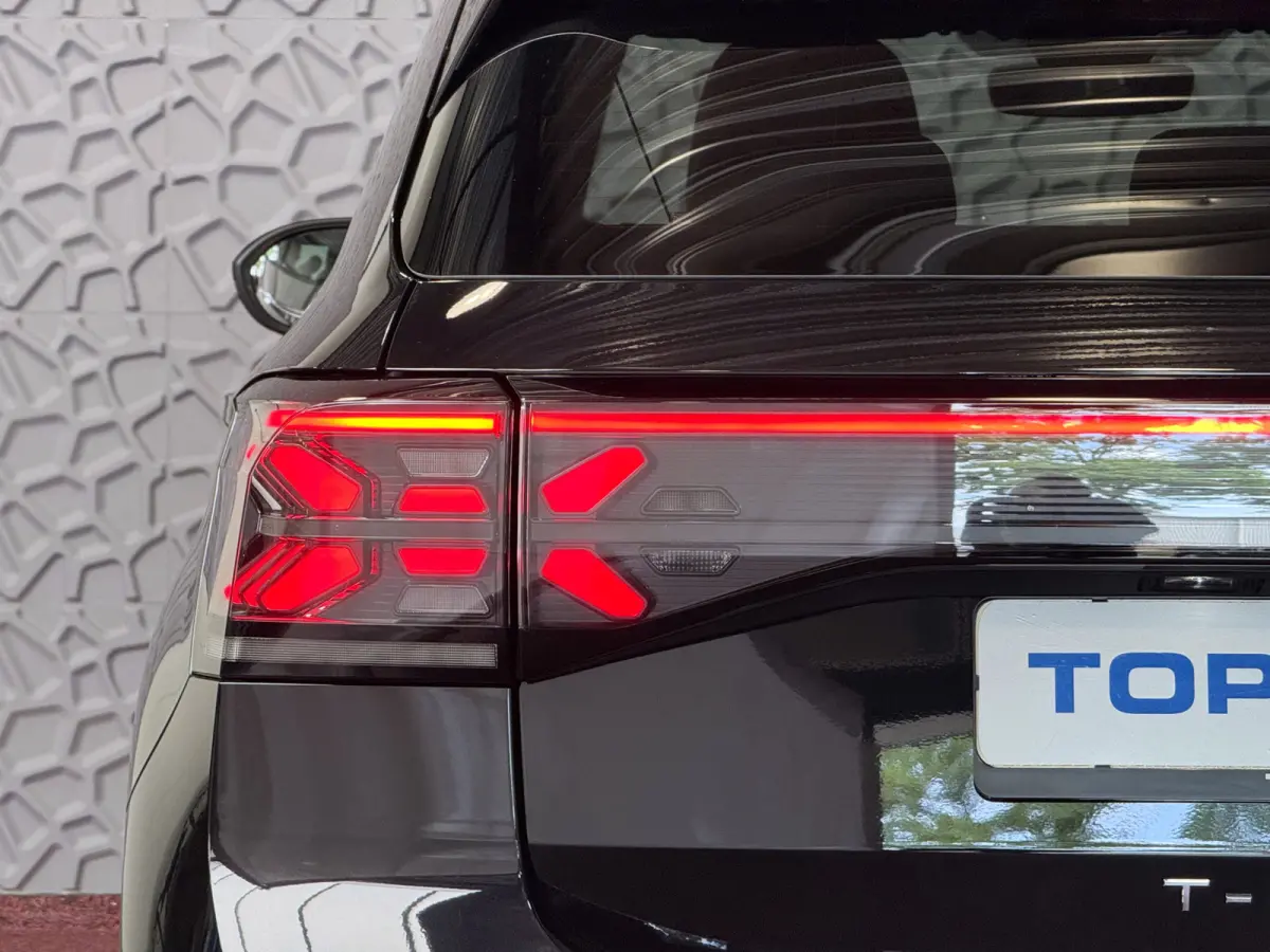 ✅NIEUWE AUTO✅ TSI 115PK R-LINE EDITION TREKHAAK LED LMV IQ CAMERA STOELVERW ✅2025 ✅ ✅Top Auto's Wijchen , 30 Jaar Specialist in Volkswagen  : Alle Type's : R-Line Edition / Style /