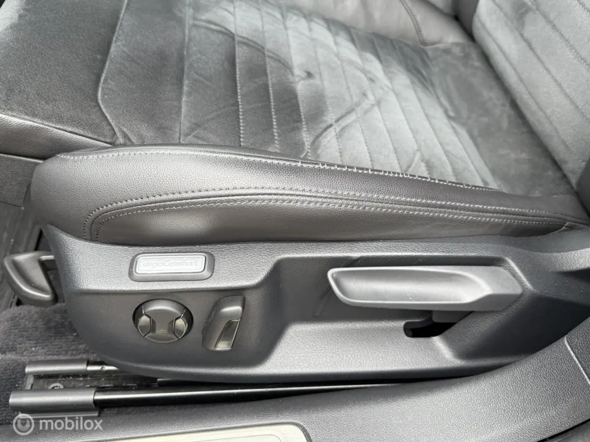 1.4 TSI Highline Business R, Trekhaak, Panodak, apk 10.2026