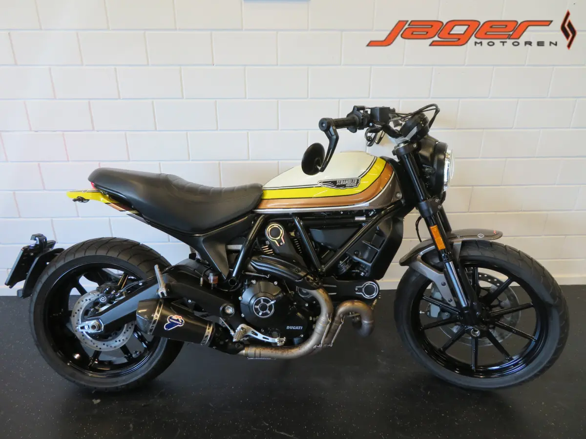 Ducati Scrambler 800 2018 Benzine Onbekend leasen