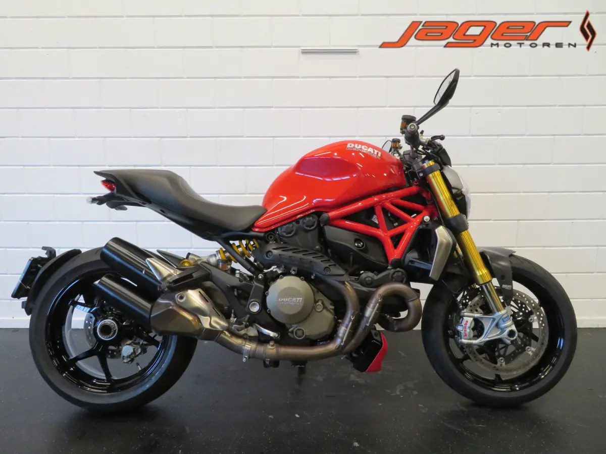 Ducati Monster 1200 S 2015 Benzine Onbekend leasen