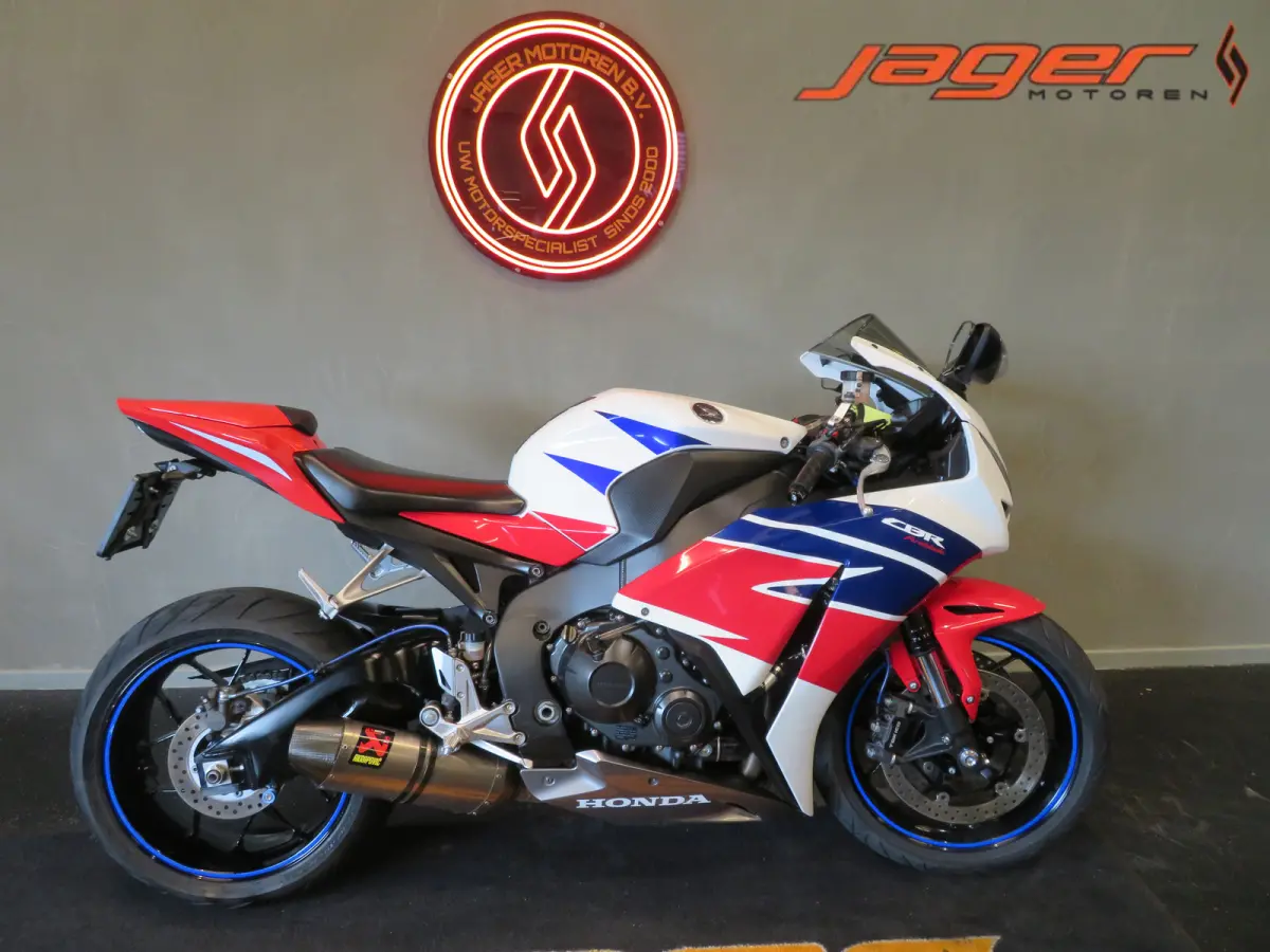 Honda Cbr 1000RR Fireblade 2014 Benzine Onbekend leasen