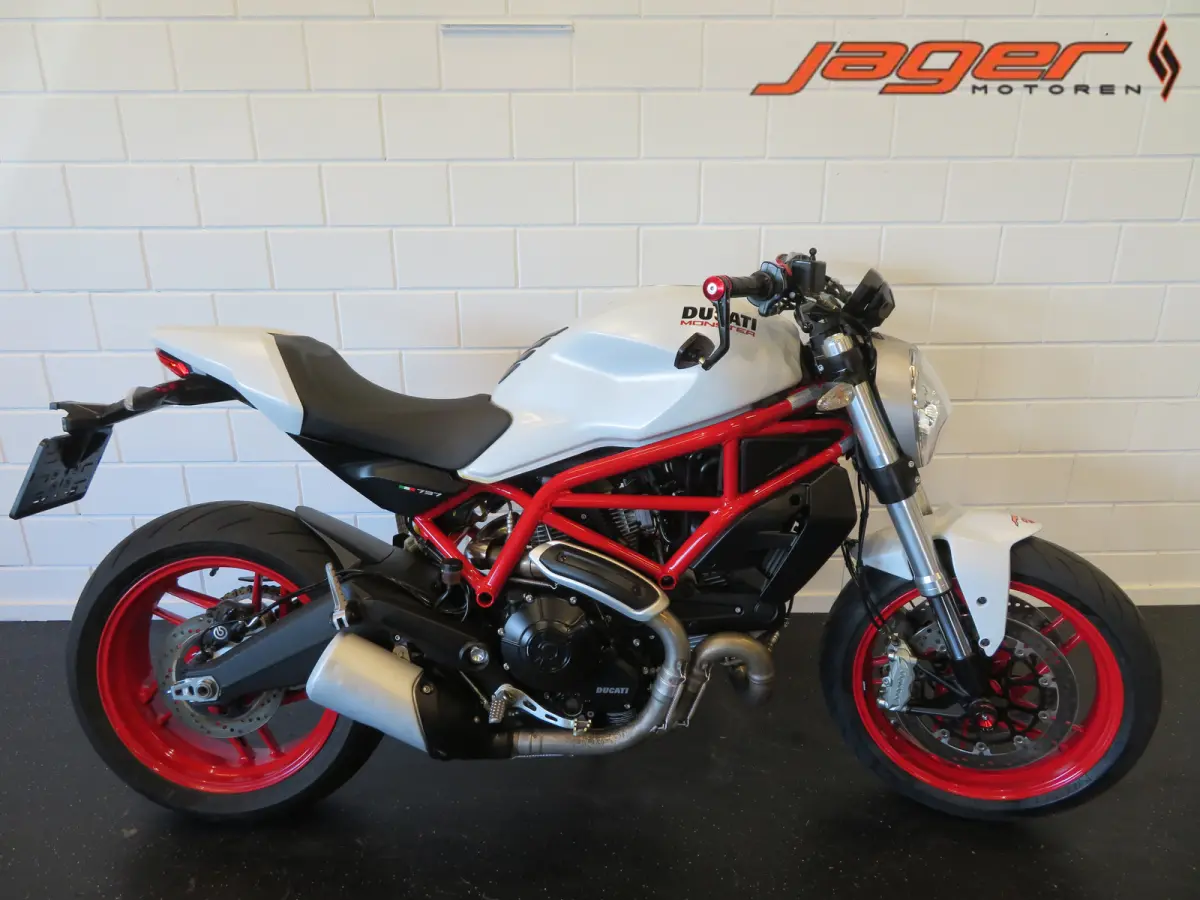 Ducati Monster 797 Abs 2017 Benzine Onbekend leasen