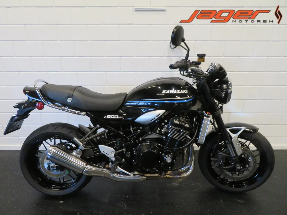 Kawasaki Z 900 RS 2022 Benzine Onbekend leasen