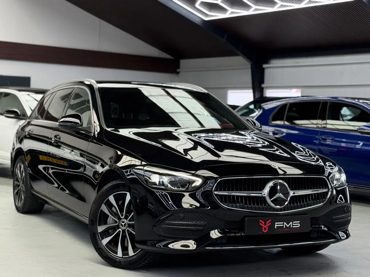 300 e Luxury Line Camera CarPlay BTW