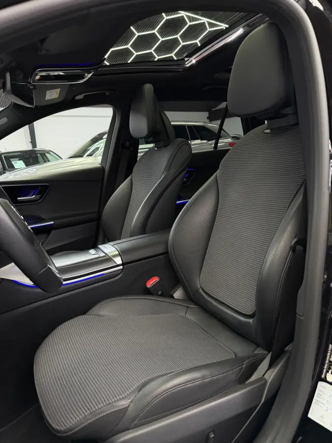 300 e Luxury Line Camera CarPlay BTW