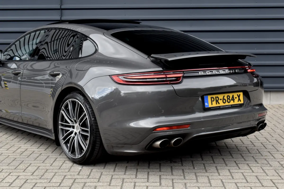 2.9 4 E-Hybrid SportDesign | Pano | 21'' Velgen | Bose | Sfeerverlichting | Luchtvering | Sportuitlaat | Orig. NL |