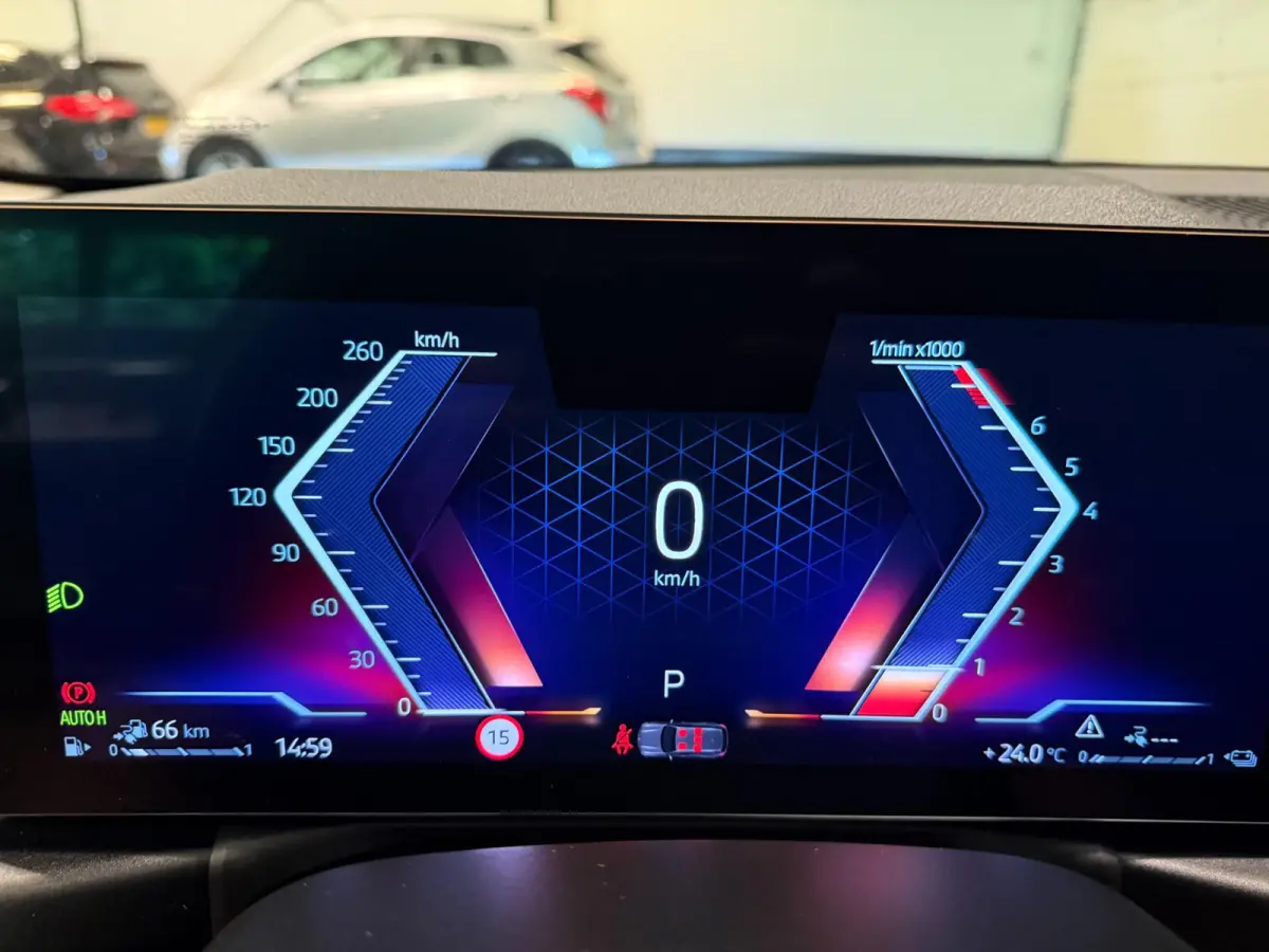 320e SPORT FACELIFT 19'' SOH-TEST/NAVI/LED/DAB/CARPLAY/ECC/PDC/CRUISE/V-COCKPIT/LEDER///