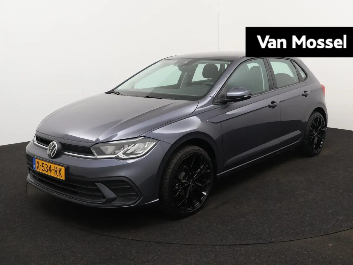 1.0 TSI Life 95PK | Demo | Navigatie | Parkeersensoren | Inklapbare spiegels | App Connect | Adaptive Cruise Control | 18 inch zwart